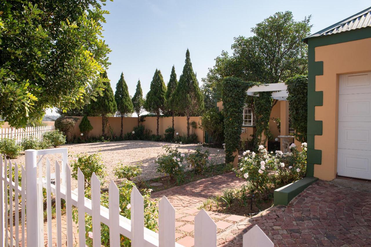 Roses And Pebbles B & B Guest House 클레크스도르프 외부 사진
